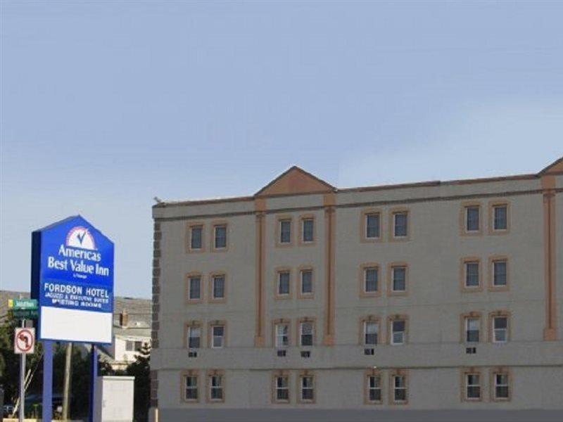 Americas Best Value Inn Dearborn Exterior photo